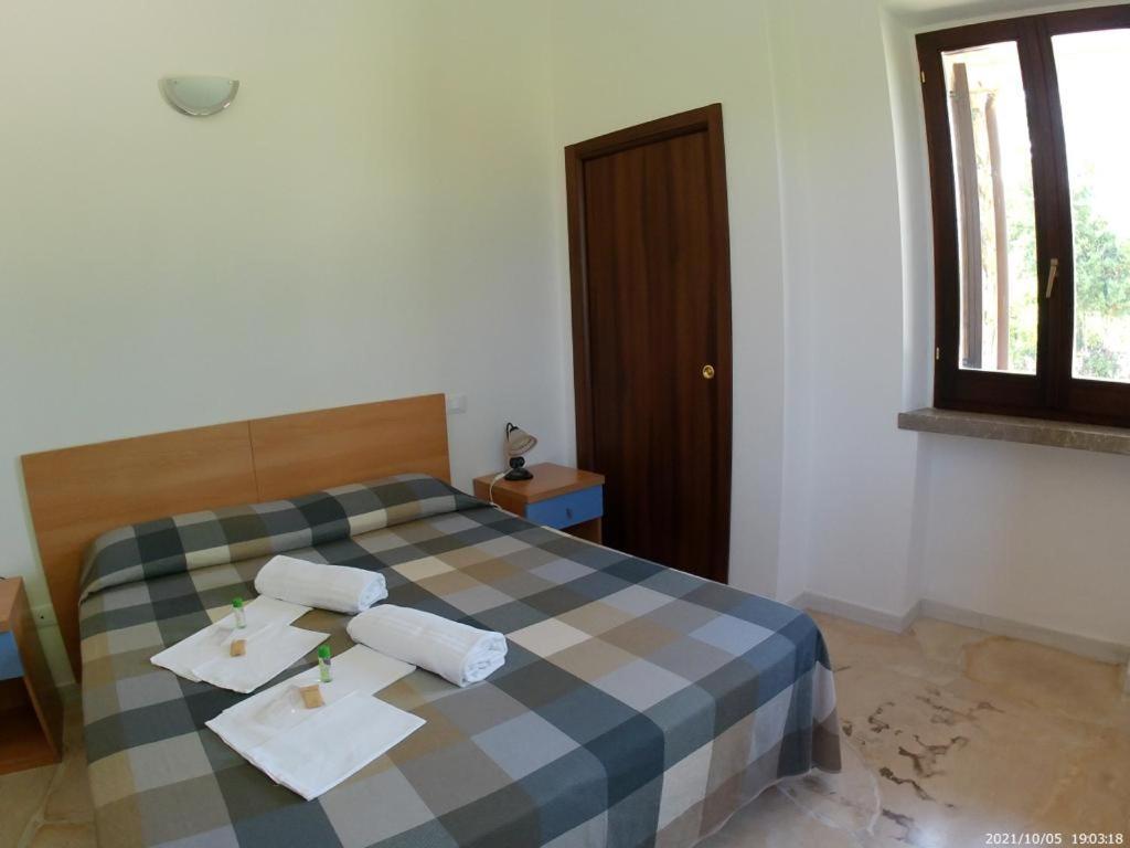 Terrae Eremis: Ristorante, Bar, B&B Roccamorice 外观 照片